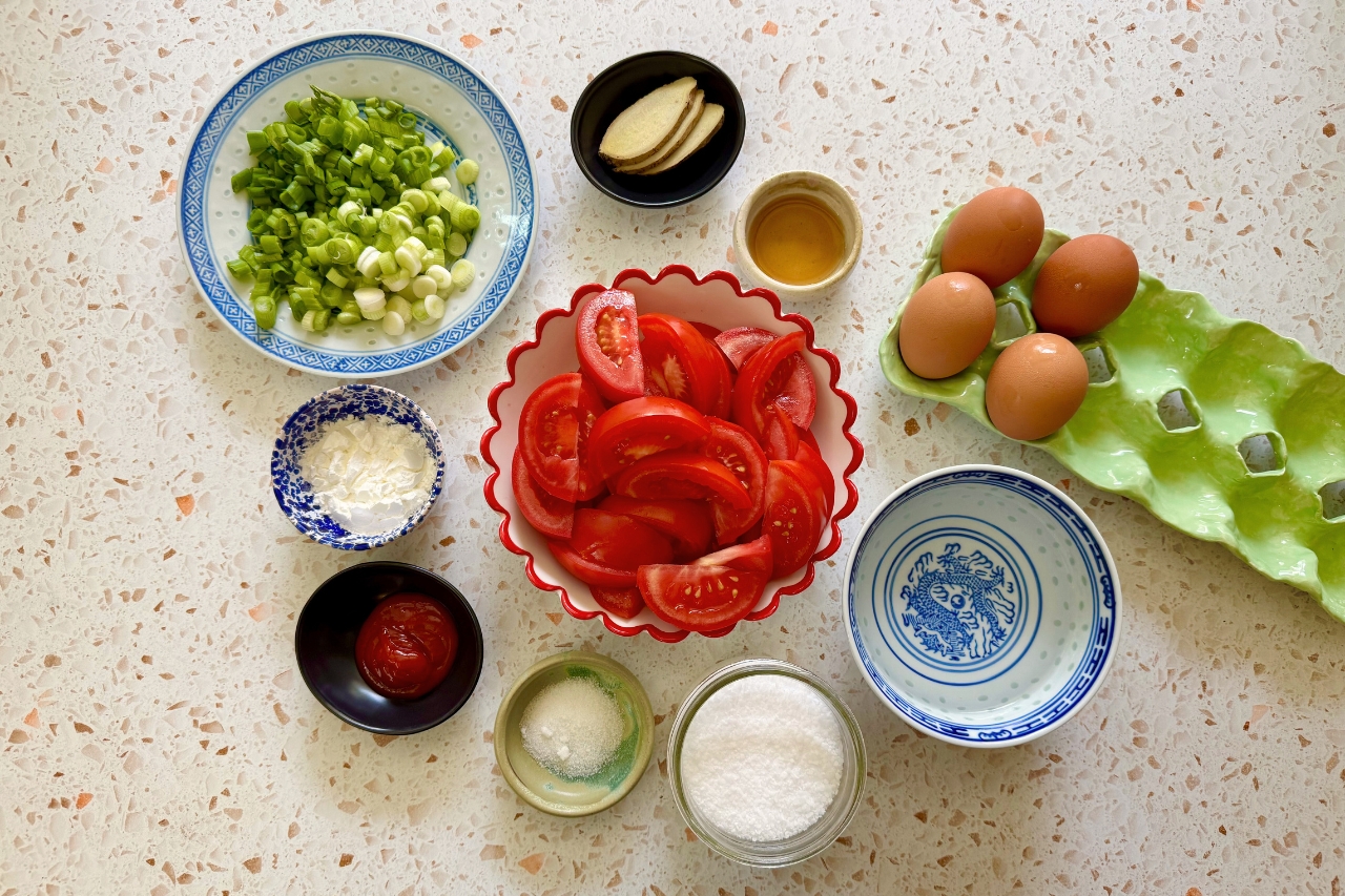 Ingredients for Chinese tomato egg stir fry